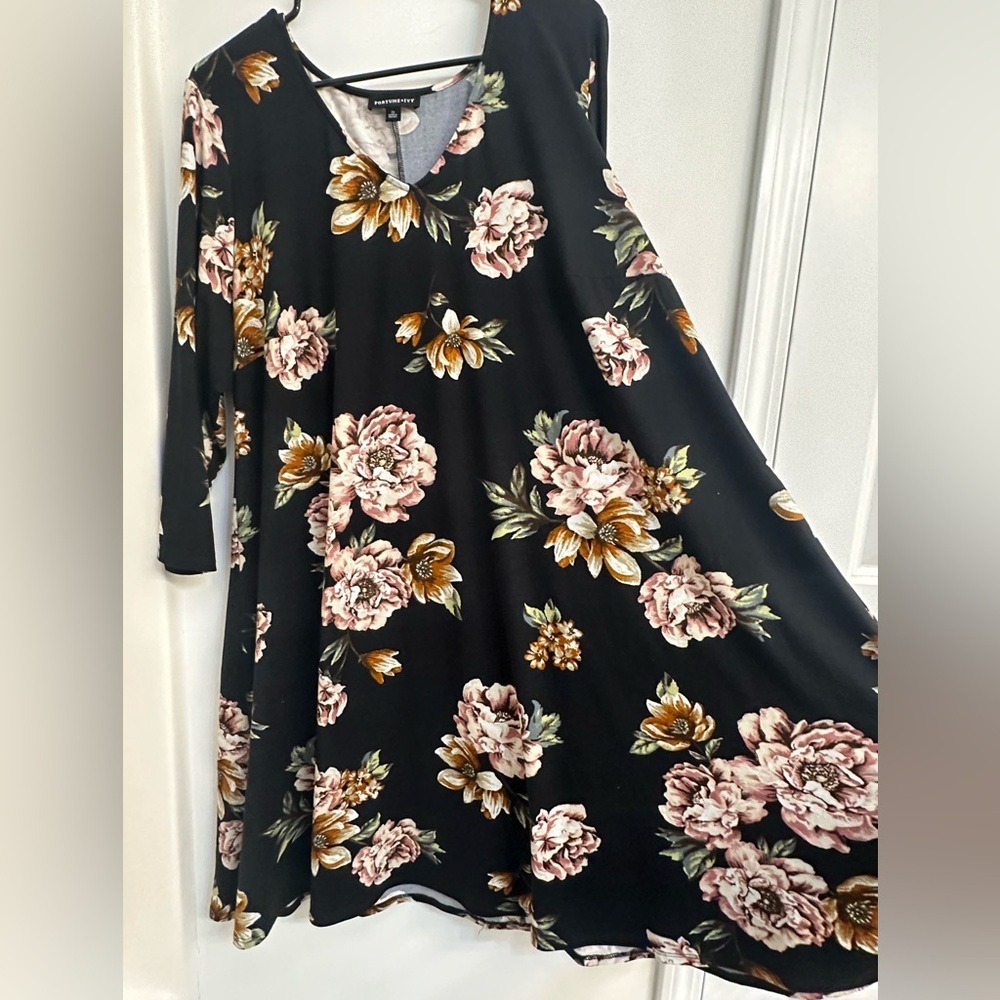 Fortune + Ivy Floral Black Dress - Picture 4 of 5